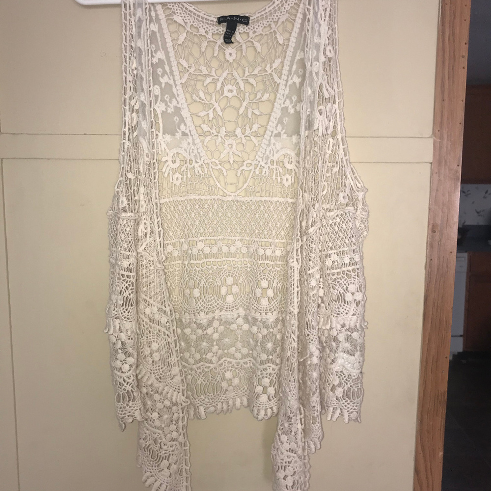 Knitted sleeveless cardigan